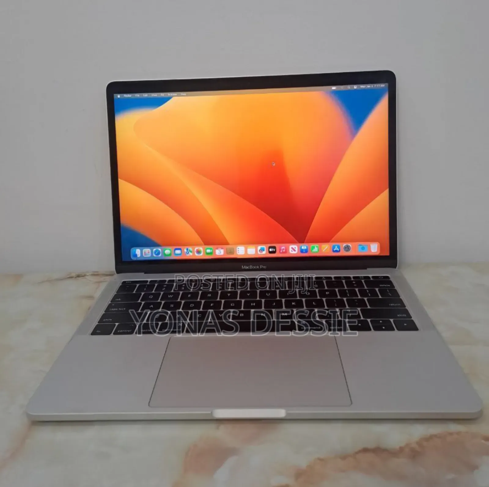 New Laptop Apple MacBook Pro 2017 8GB Intel Core I5 SSD 128GB