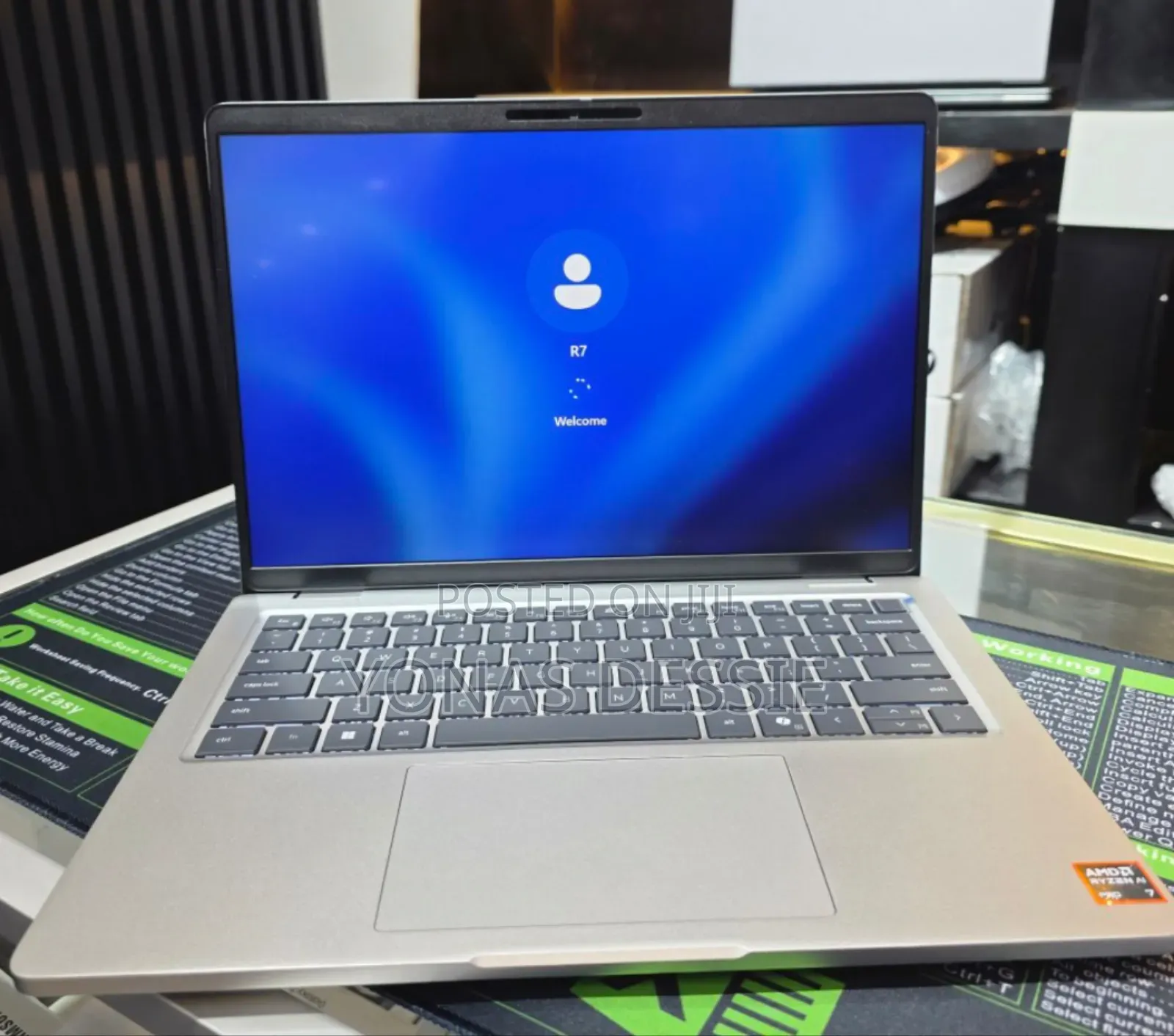 New Laptop Dell Pro 14 32GB AMD Ryzen 7 SSD 512GB
