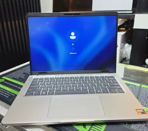 New Laptop Dell Pro 14 32GB AMD Ryzen 7 SSD 512GB
