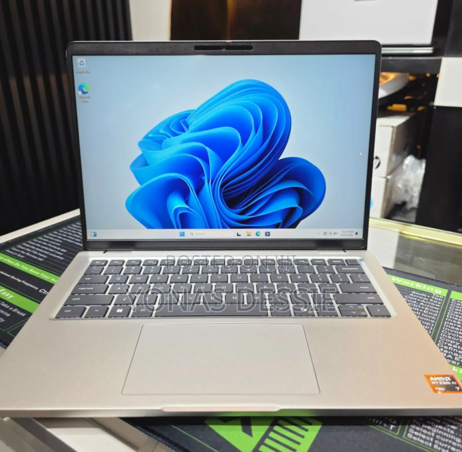 New Laptop Dell Pro 14 32GB AMD Ryzen 7 SSD 512GB
