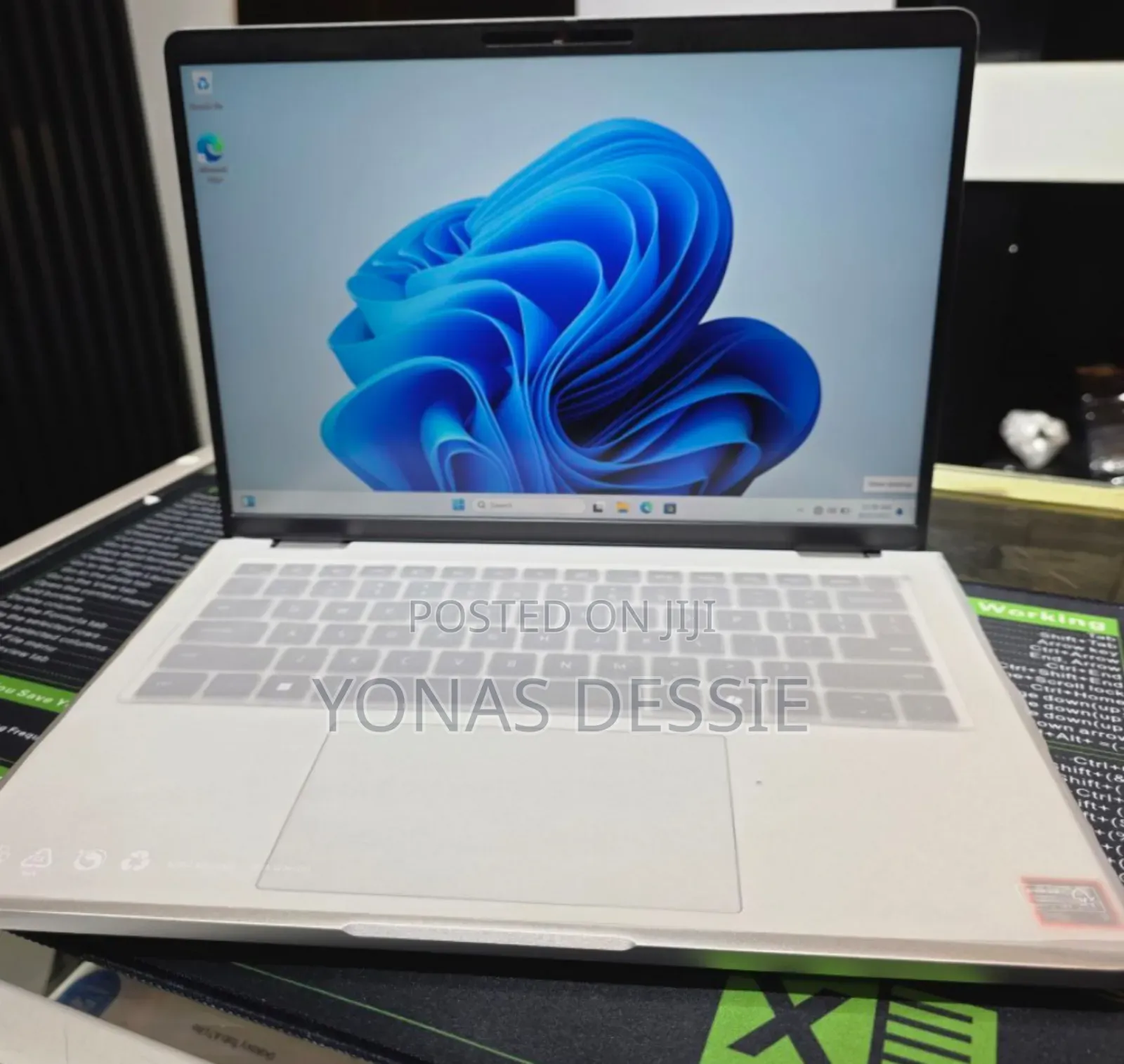 New Laptop Dell Pro 14 32GB AMD Ryzen 7 SSD 512GB