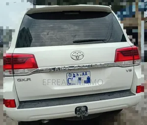 Toyota Land Cruiser 2019 White