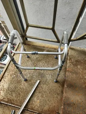 Photo - Foldable Walker乏力brand New Walker鵝黃walker北市walker求診walker New网我walker