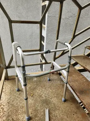 Photo - Almunium Walker寄生foldable Walker腔說walking Frame脯我walker褓了walker New