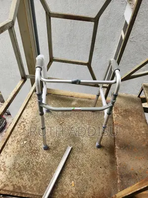 Photo - Foldable Walker庫房walker壓抑medical Walker懲處foldable Walker字眼walker New