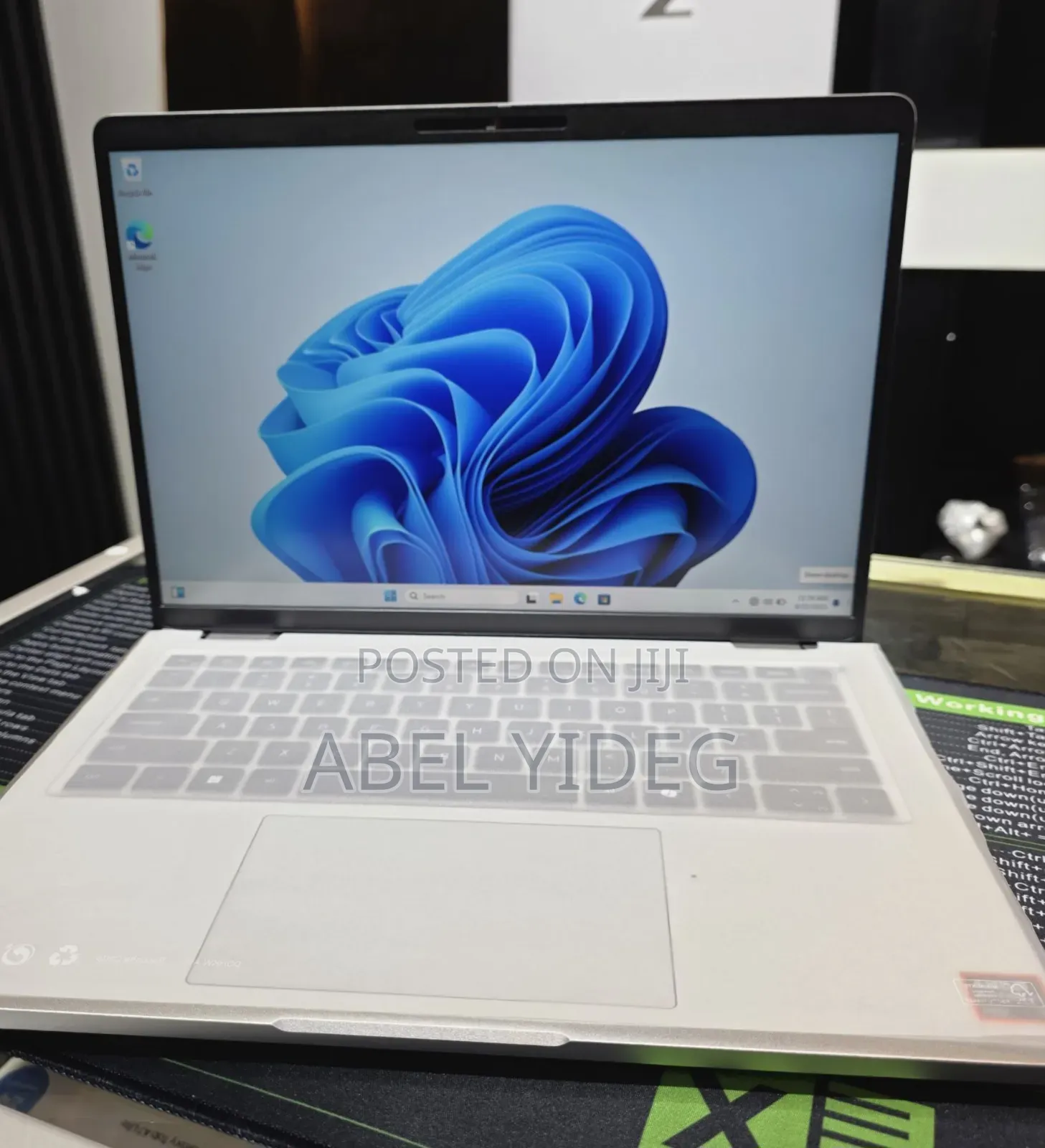New Laptop Dell Pro 14 32GB AMD Ryzen 7 SSD 512GB