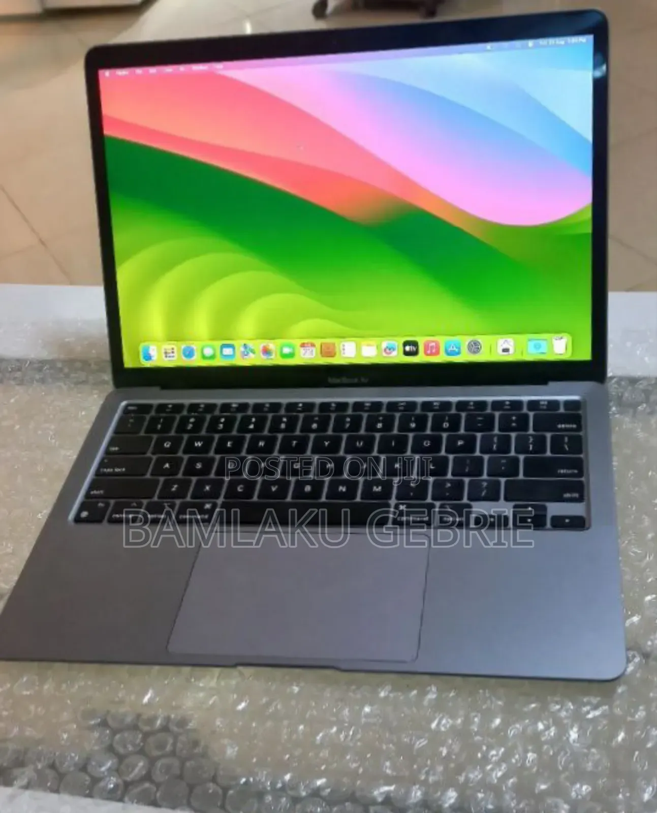 New Laptop Apple MacBook Air 2020 M1 8GB Apple M1 SSD 256GB