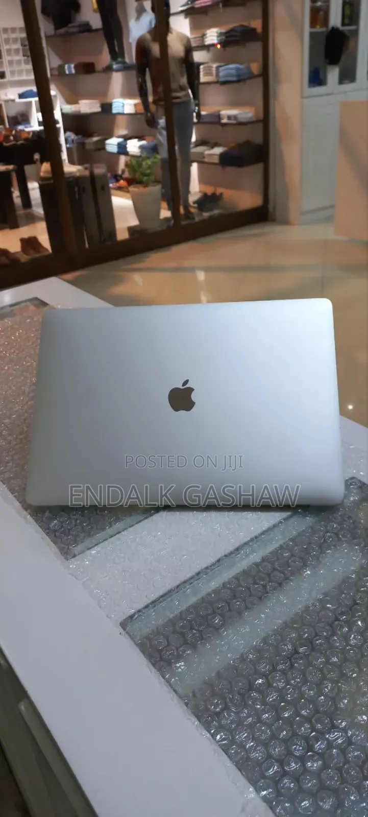 New Laptop Apple MacBook Pro 2017 16GB Intel Core I7 SSD 256GB