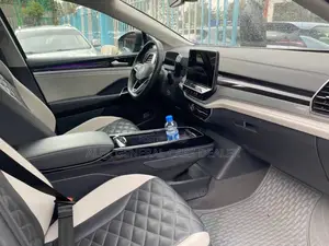 Volkswagen ID.6 2022 Blue