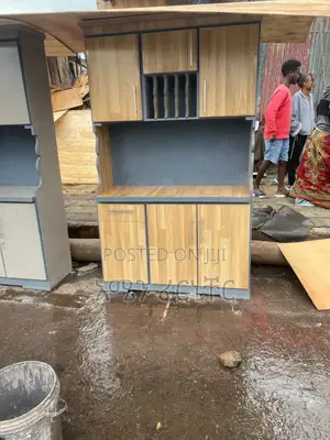 1.20 MDF ላሚኔት ኪችን ካቢኔት(Kitchen Cabinet) በ15500.)