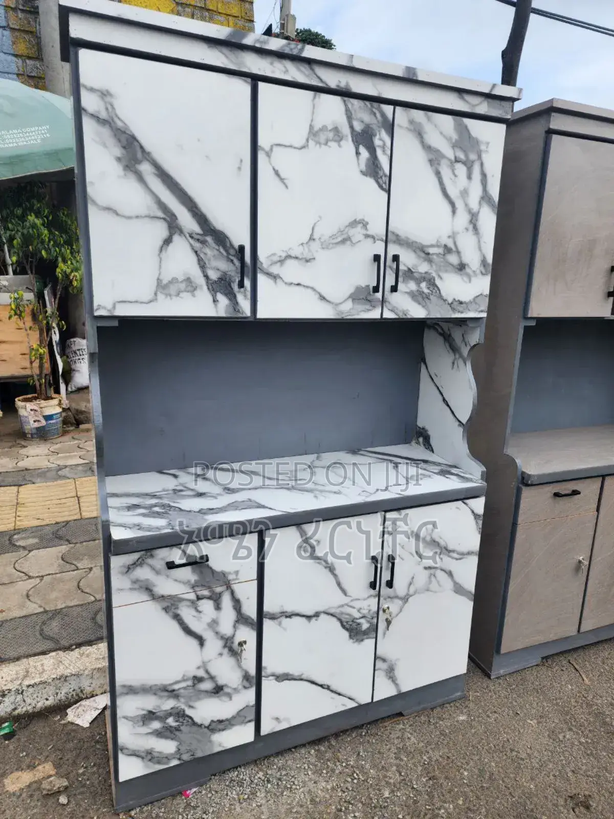 1.20 MDF ላሚኔት ኪችን ካቢኔት(Kitchen Cabinet) በ15500.)