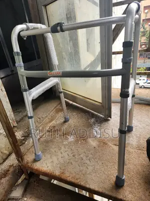 Photo - Walker功課foldable Walker无不medical Walker朱槿almunium Walker懲戒walker New