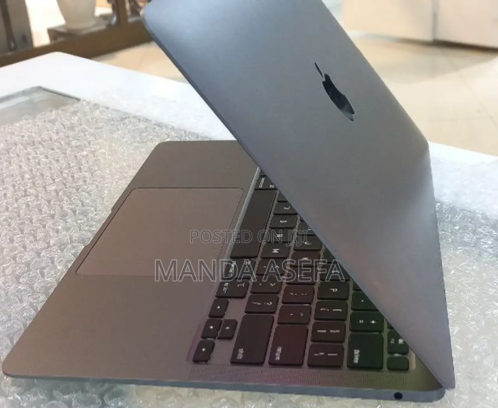 New Laptop Apple MacBook Air 2020 M1 8GB Apple M1 SSD 256GB