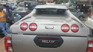 Toyota Hilux 2022 Silver