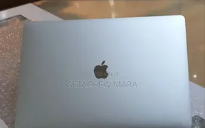 New Laptop Apple MacBook Pro 2017 16GB Intel Core I7 SSD 256GB