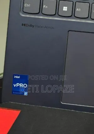 Photo - New Laptop Lenovo Yoga 7i 16GB Intel Core I7 SSD 1T