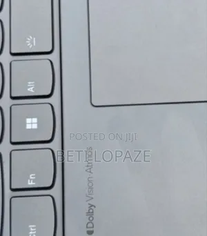 New Laptop Lenovo Yoga 7i 16GB Intel Core I7 SSD 1T