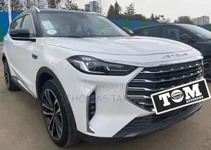 Photo - Jetour X70 1.5 7-Seater FWD 2022 White