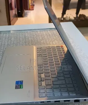 New Laptop Asus VivoBook 15 X505BA 16GB Intel Core I7 SSD 512GB