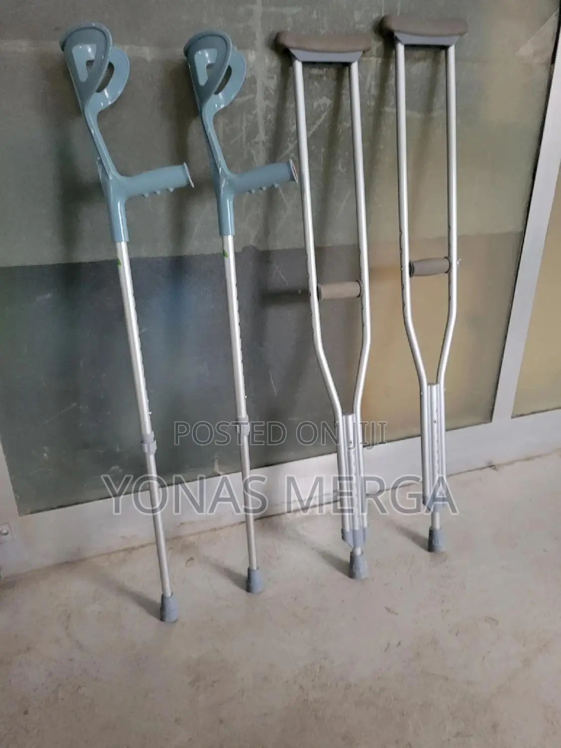 Axillary/Elbow Crutches雯川crutches for Walking, Silver Aluminum小晁kranch
