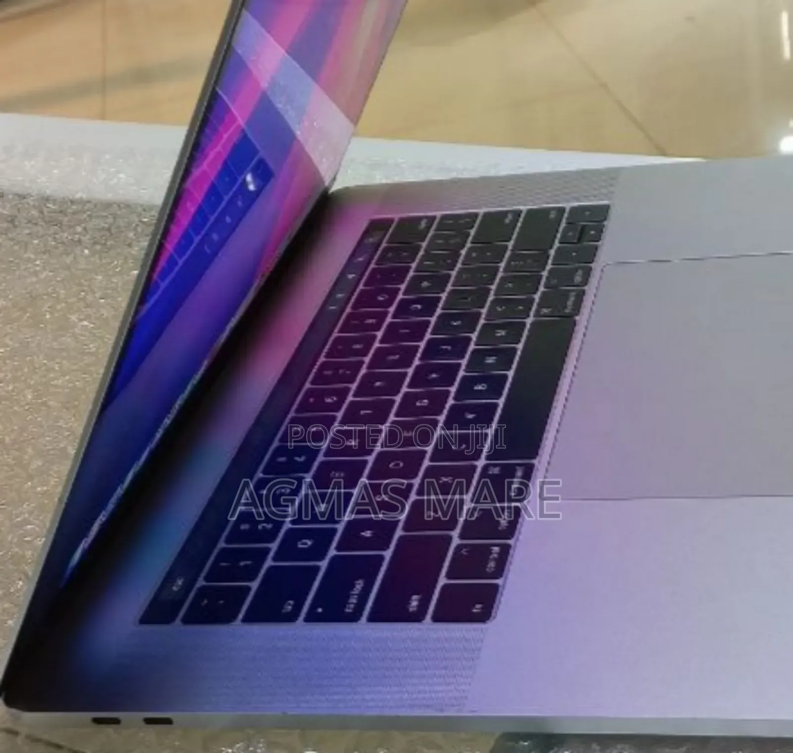 New Laptop Apple MacBook Pro 2017 16GB Intel Core I7 SSD 256GB