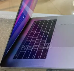 New Laptop Apple MacBook Pro 2017 16GB Intel Core I7 SSD 256GB