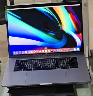 Photo - New Laptop Apple MacBook Pro 2019 32GB Intel Core I9 SSD 512GB