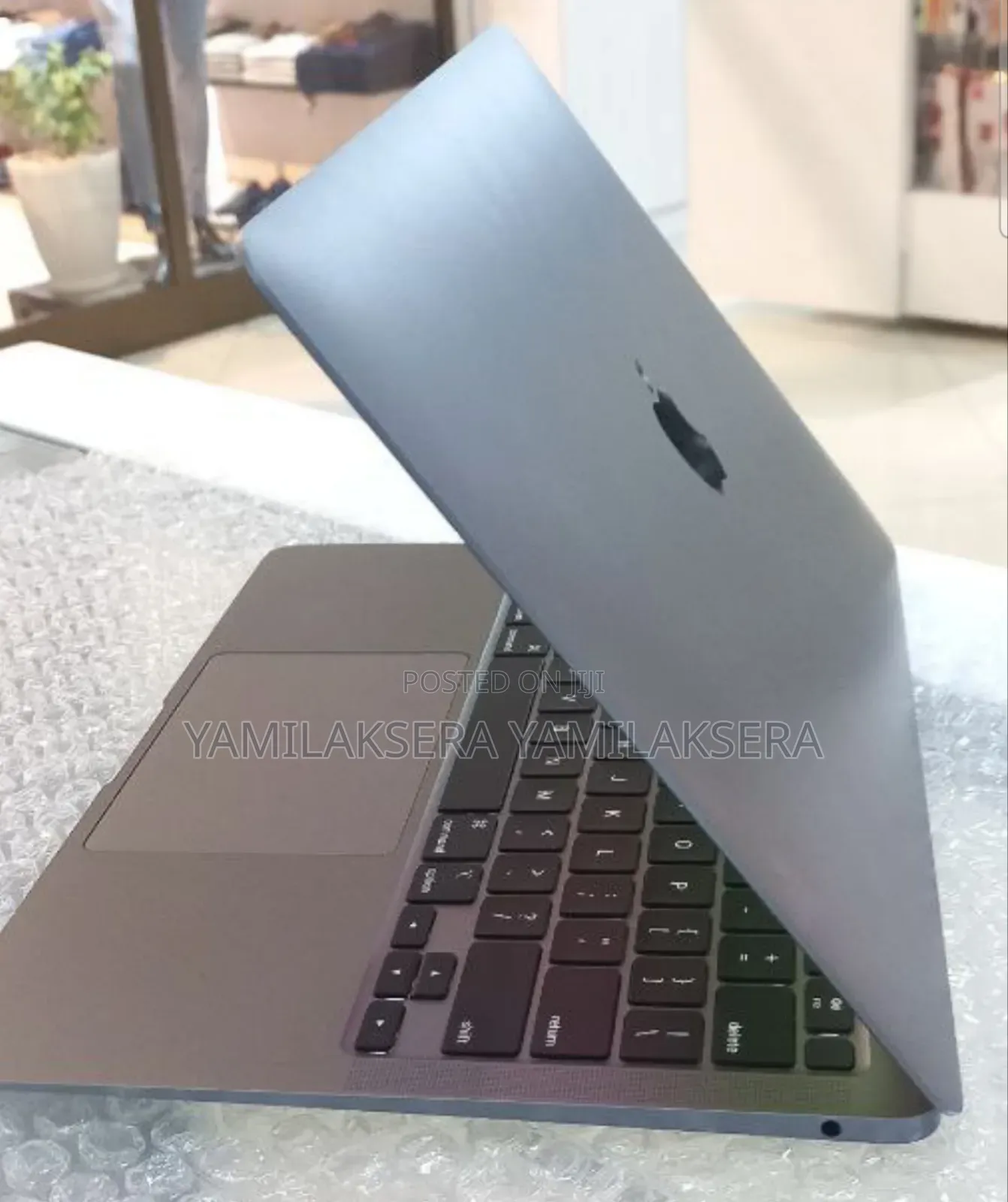 New Laptop Apple MacBook Air 2020 M1 8GB Apple M1 SSD 256GB