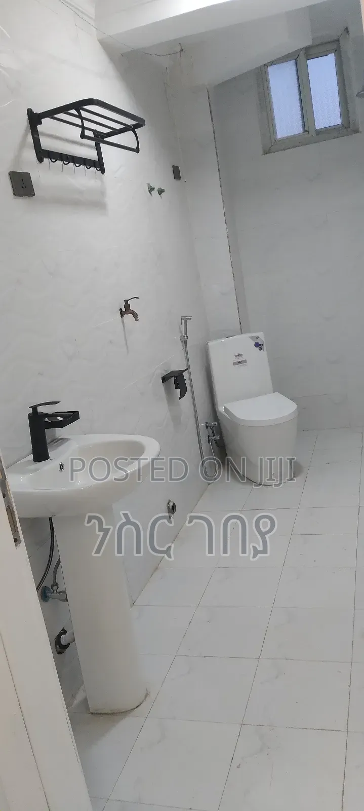 Furnished 2bdrm Condo in Ayat Mekedonia, Yeka for rent