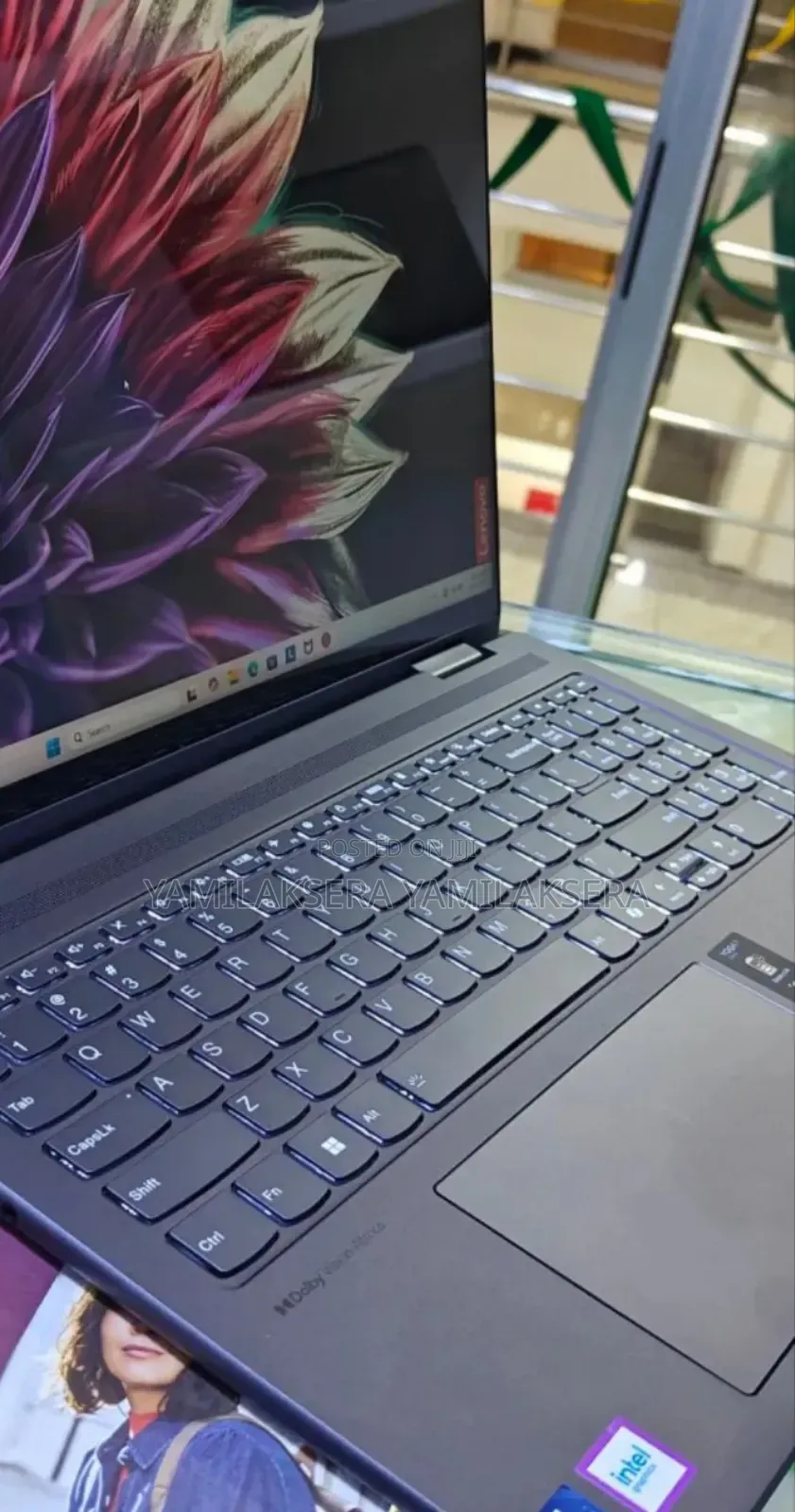 New Laptop Lenovo Yoga 7i 16GB Intel Core Ultra 7 SSD 1T