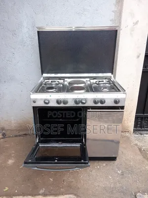Ariston Standing Stove With Oven