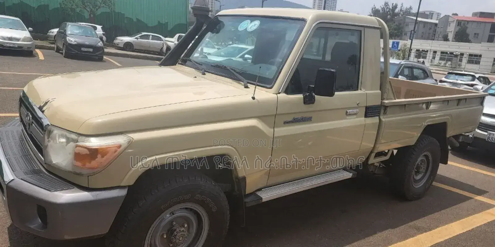 Toyota Land Cruiser 2012 Gold