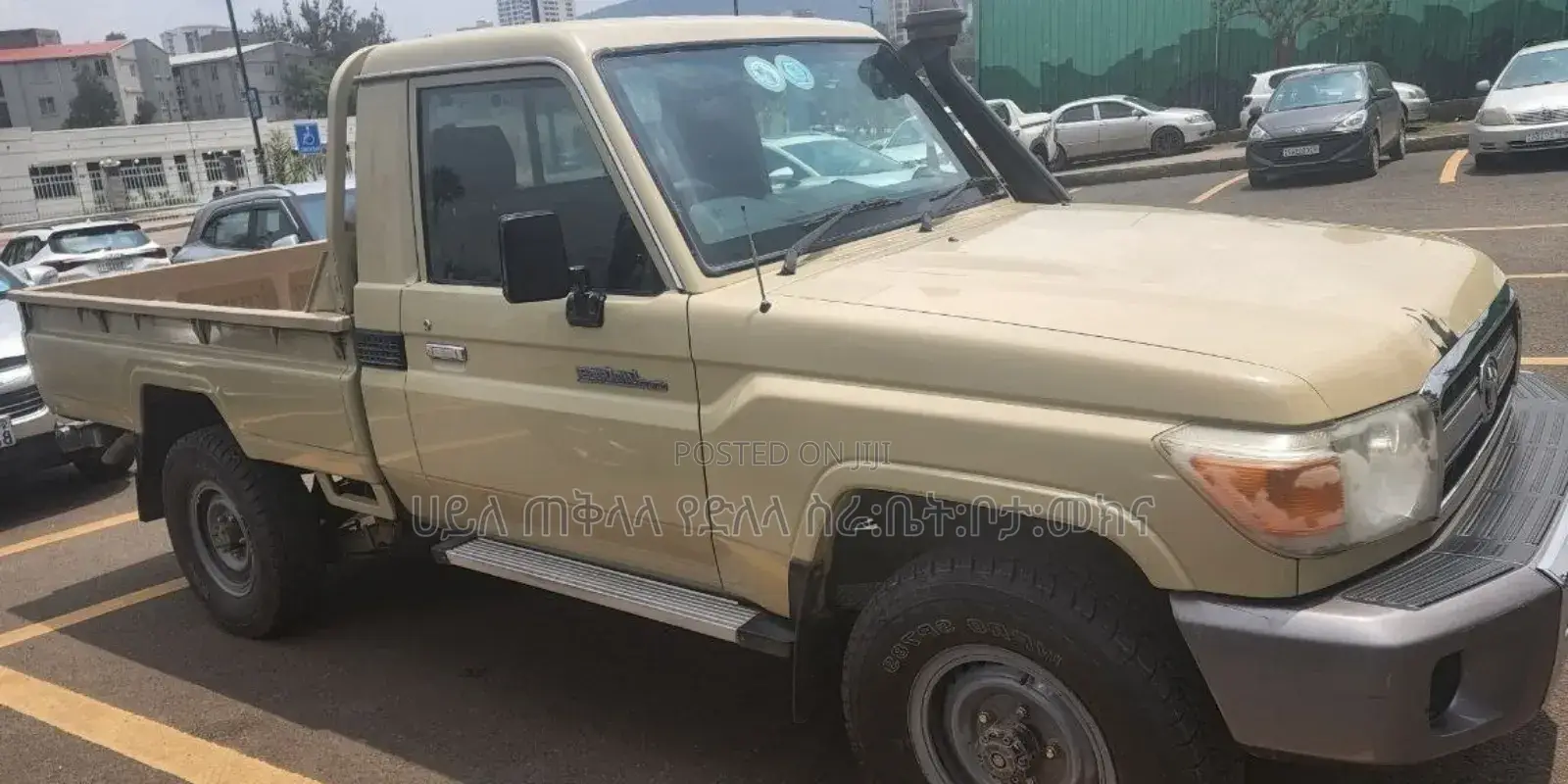 Toyota Land Cruiser 2012 Gold