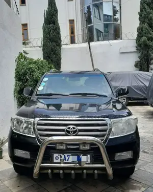 Photo - Toyota Land Cruiser 2013 Matt Black