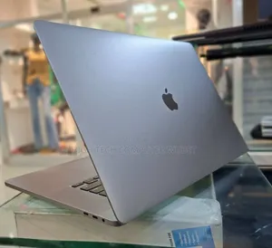 New Laptop Apple MacBook Pro 2019 32GB Intel Core I9 SSD 1T