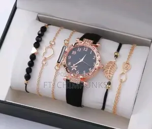 Photo - Women's Quartz Watch Bracelet Set