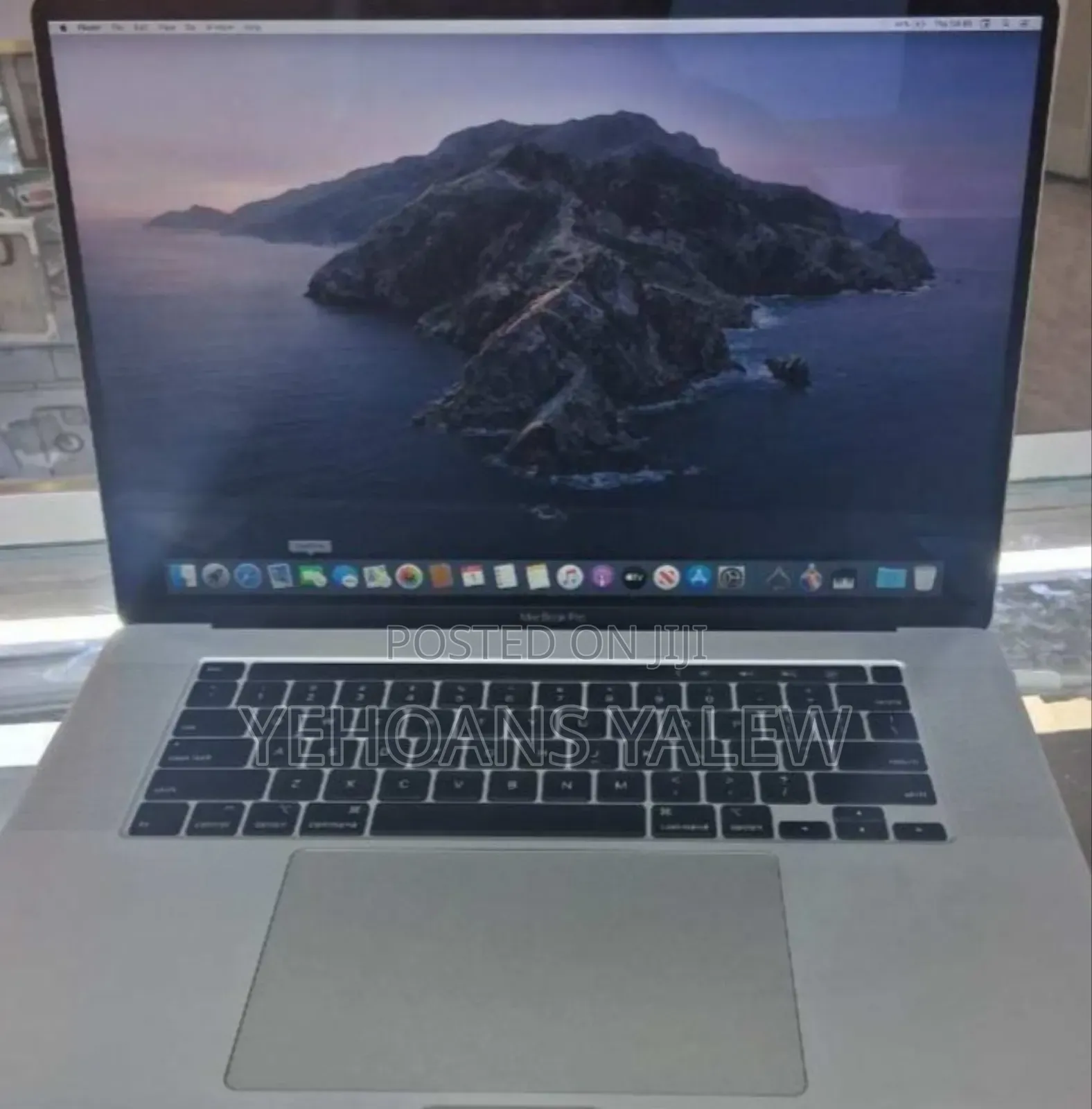 New Laptop Apple MacBook Pro 2019 16GB Intel Core I7 SSD 512GB