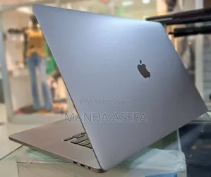 New Laptop Apple MacBook Pro 2019 32GB Intel Core I9 SSD 512GB