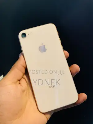 Apple iPhone 8 64 GB Gold