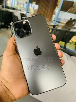 Photo - Apple iPhone 13 Pro Max 128 GB Black