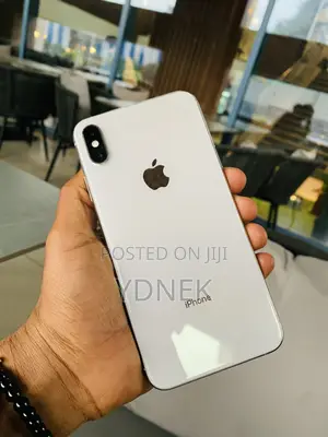 Photo - Apple iPhone XS Max 256 GB White