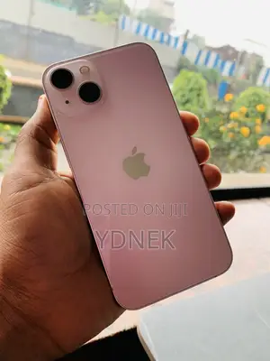 Photo - Apple iPhone 13 128 GB Pink