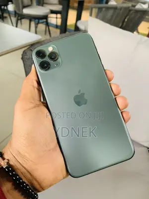 Photo - Apple iPhone 11 Pro Max 64 GB Green
