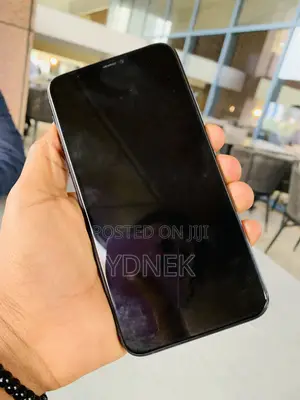 Photo - Apple iPhone 11 Pro Max 64 GB Gray