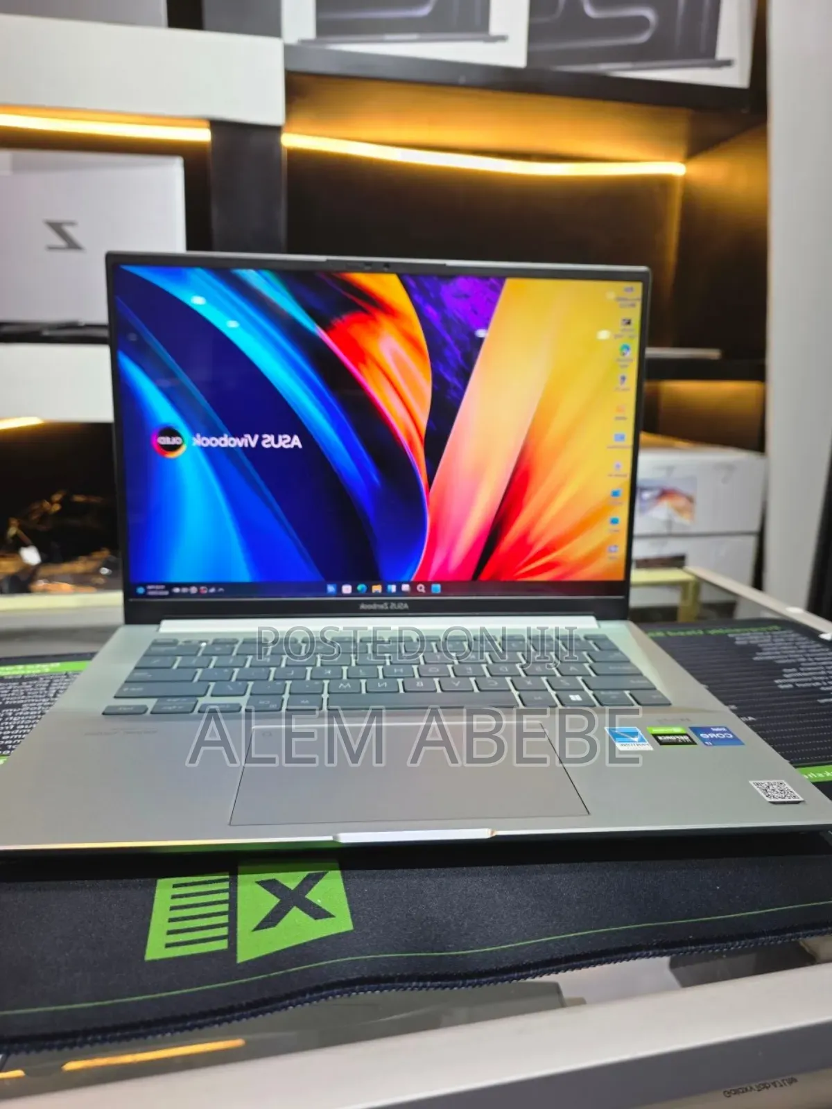 New Laptop Asus Zenbook 14 UX434 16GB Intel Core I7 SSD 512GB