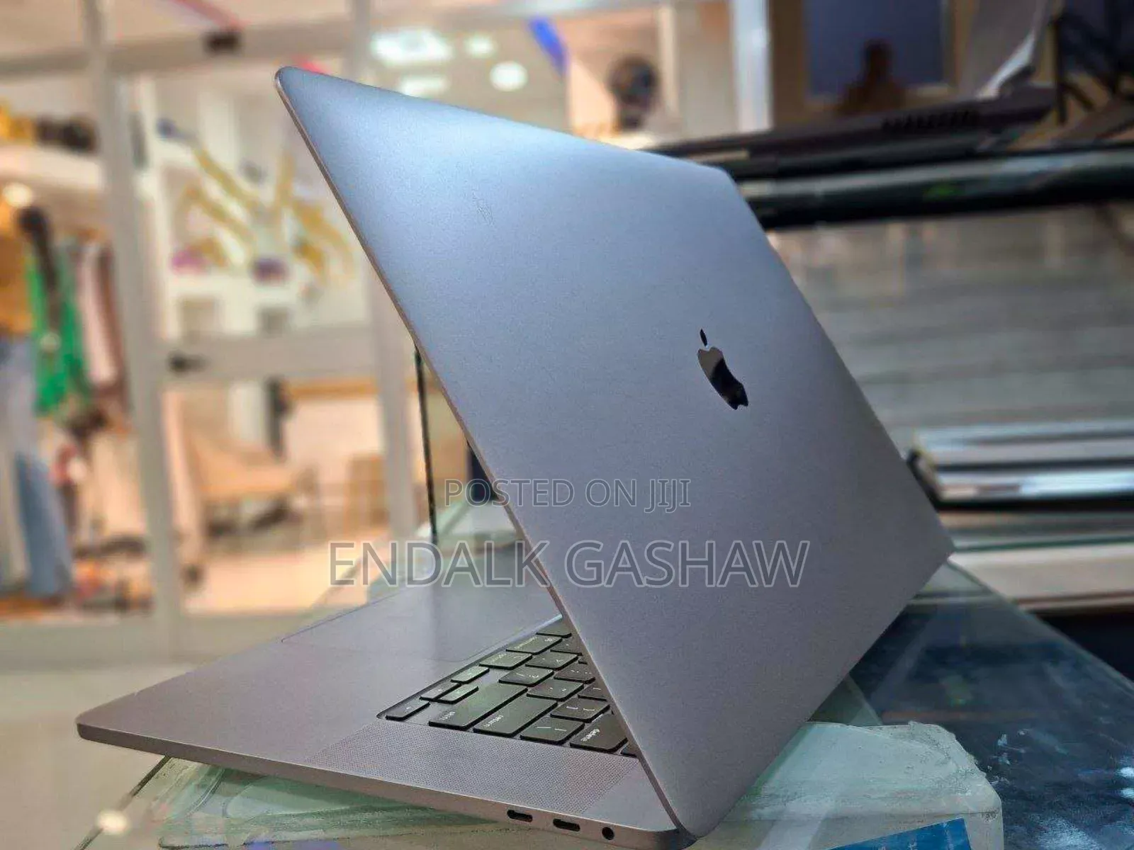 New Laptop Apple MacBook Pro 2019 32GB Intel Core I7 SSD 1T