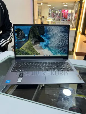 Photo - New Laptop Lenovo 4GB Intel Core I3 HDD 128GB