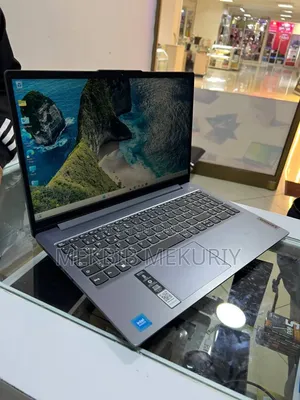 New Laptop Lenovo 4GB Intel Core I3 HDD 128GB