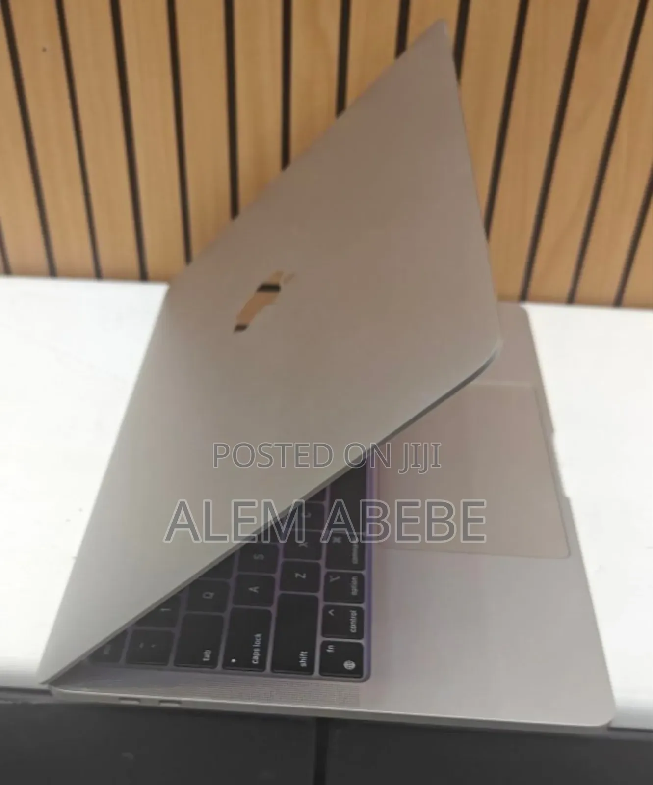 New Laptop Apple MacBook Pro M1 16GB Apple M1 SSD 512GB