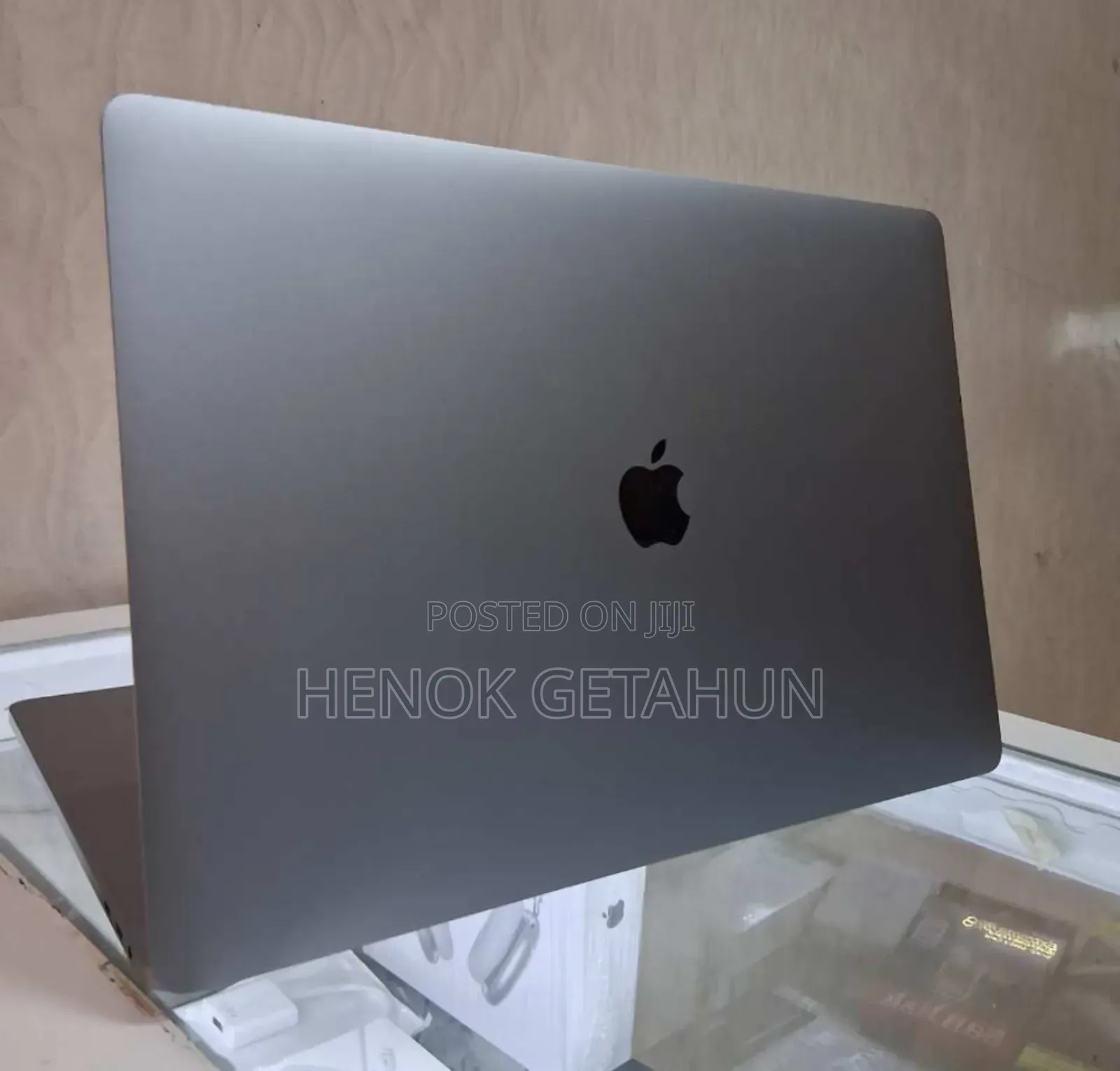 New Laptop Apple MacBook Pro 2019 16GB Intel Core I9 SSD 1T